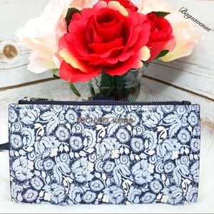Michael Kors Jet Set travel double zip wristlet